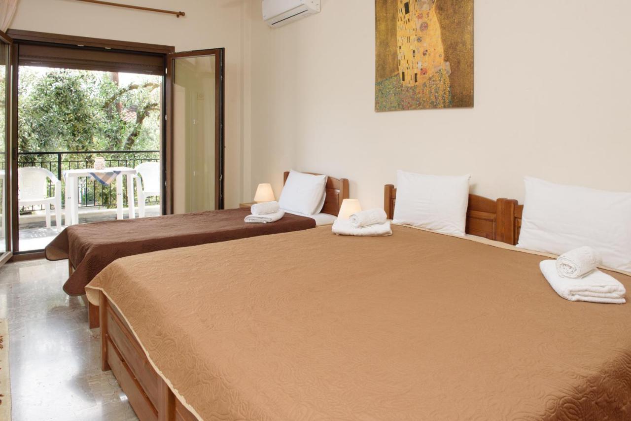 Dili Apartments Ierissos Extérieur photo