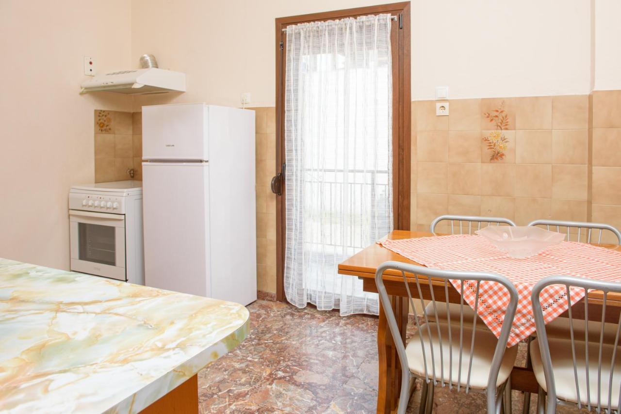 Dili Apartments Ierissos Extérieur photo