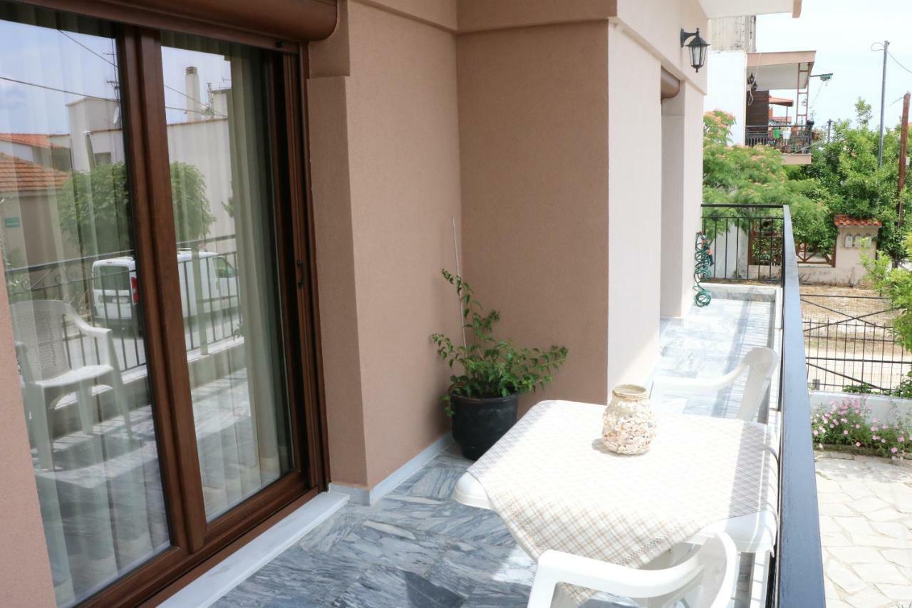 Dili Apartments Ierissos Extérieur photo